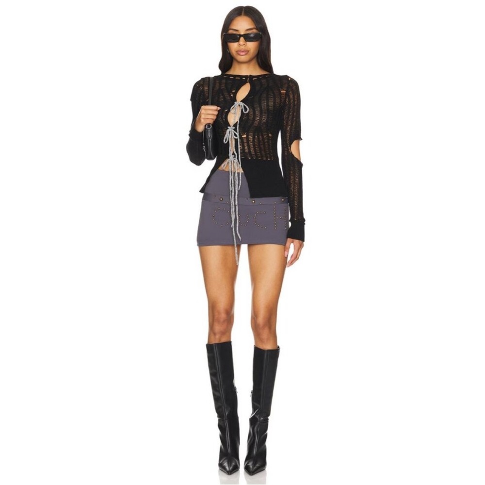 Zemeta Ribbed Soul Asymmetric
Sweater in Black - Picture 4 of 5